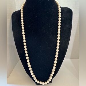 Culture pearl 22” vintage pearl hand knotted 5-6 mm necklace